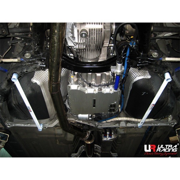 NISSAN SKYLINE GTR R35 ULTRARACING 4-POINT REAR LOWER BRACE
