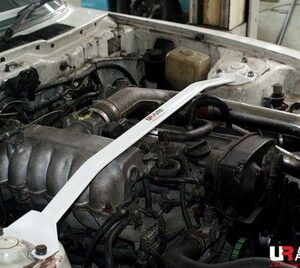 NISSAN 280ZX 79-83 ULTRARACING 2-POINT FRONT UPPER STRUTBAR