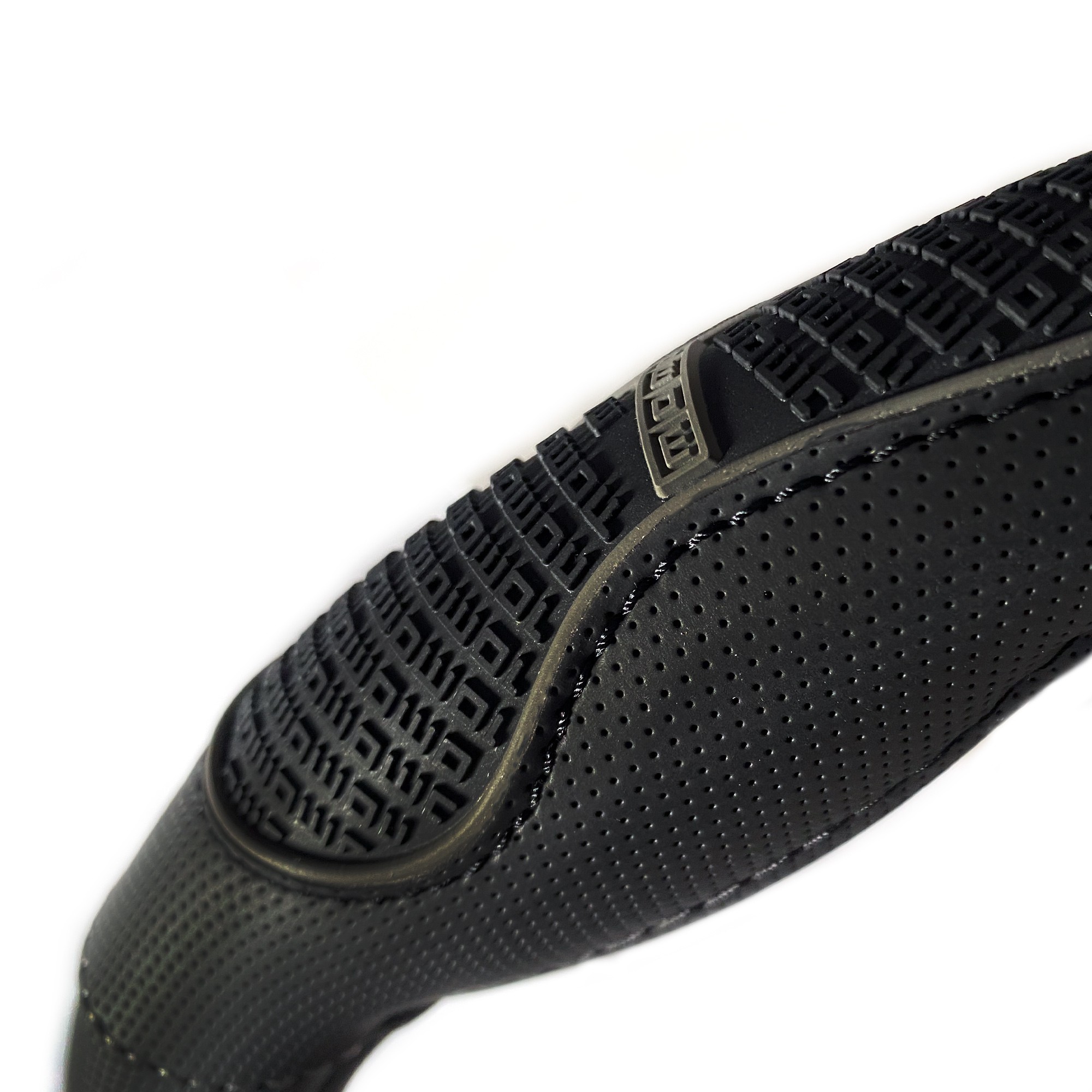 FUNDA VOLANTE MOMO SUPERGRIP UNIVERSAL NEGRO Y GRIS 38-39CM - Imagen 4
