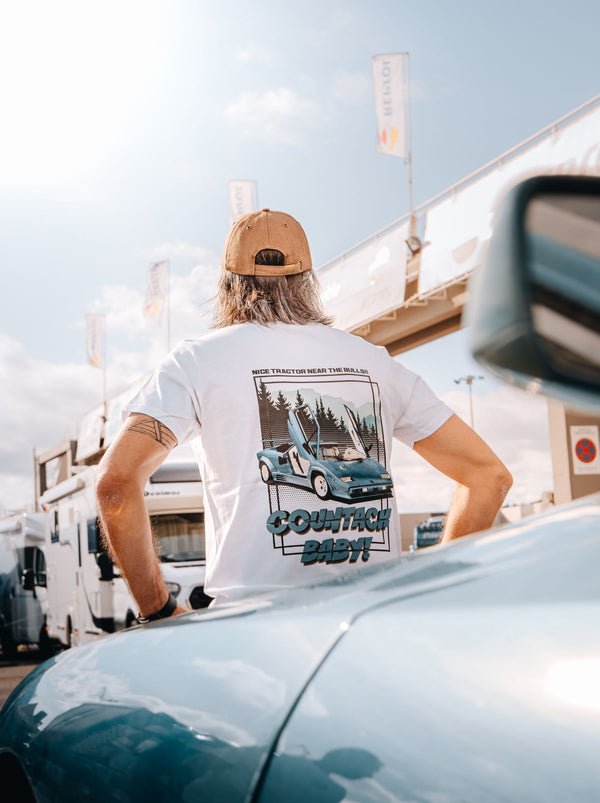 Camiseta RADIKAL Nice Tractor Near the Bull Blanca Talla XL